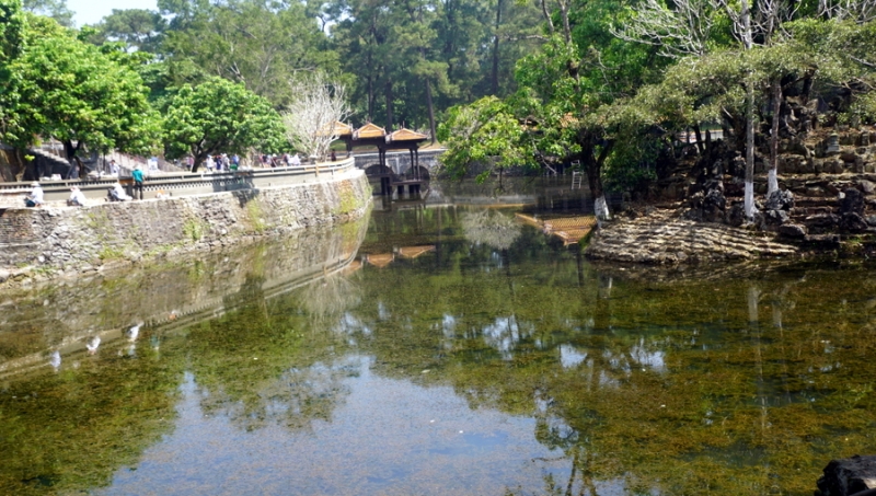 Hue temples