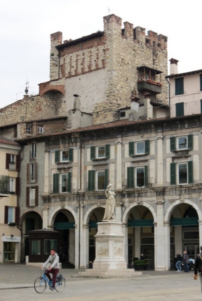 Случайная Италия. Просто погулять. Бергамо-Больцано-Брешиа, март 2017.