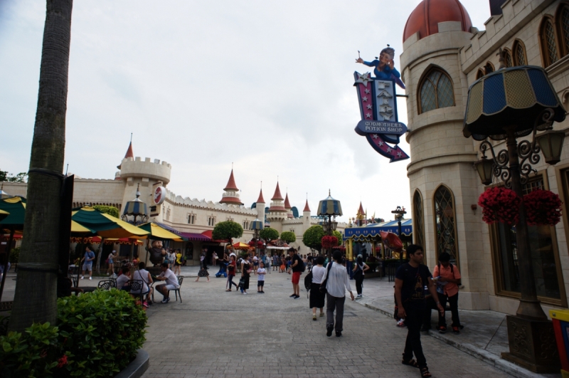 Шесть дней в Сингапуре.