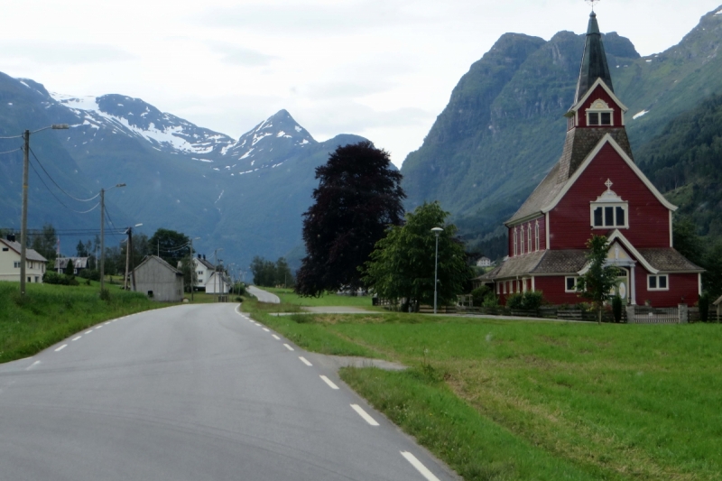 По Норвегии на общественном транспорте июль 2017 (Andalsnes-Geiranger-Olden-Besseggen)