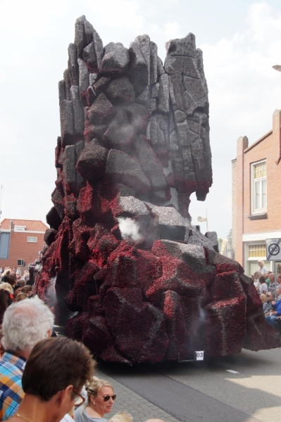 Цветочные парады Varend Corso (2017) и Corso Zundert (2017,2019) в Нидерландах