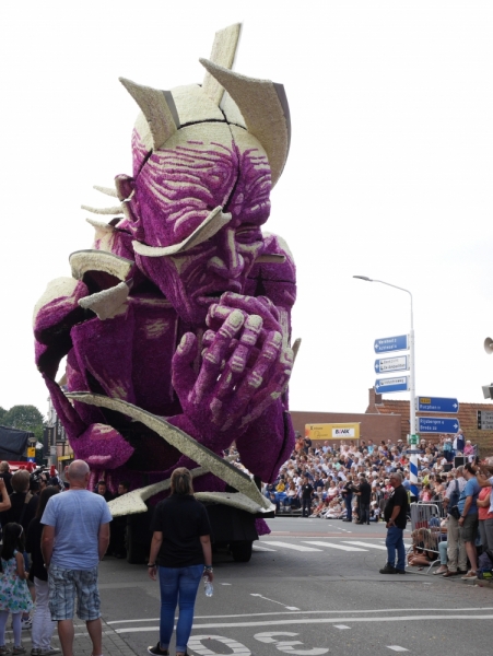 Цветочные парады Varend Corso (2017) и Corso Zundert (2017,2019) в Нидерландах