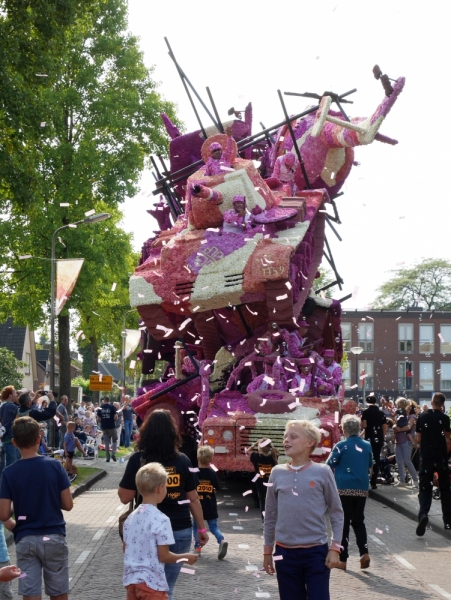 Цветочные парады Varend Corso (2017) и Corso Zundert (2017,2019) в Нидерландах