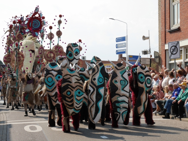 Цветочные парады Varend Corso (2017) и Corso Zundert (2017,2019) в Нидерландах