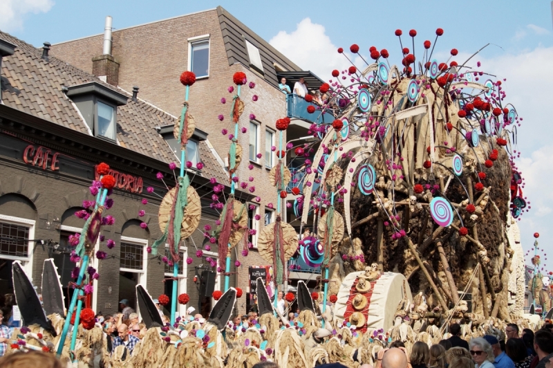 Цветочные парады Varend Corso (2017) и Corso Zundert (2017,2019) в Нидерландах