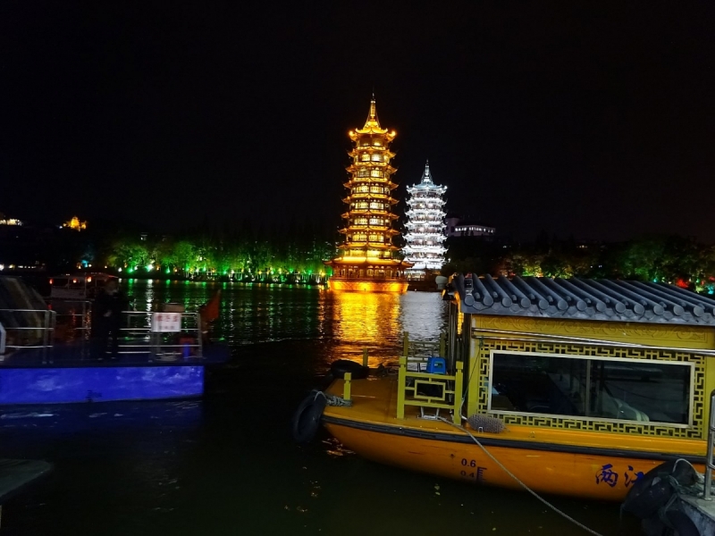 Пекин и сказочное волшебство провинции Гуанси.