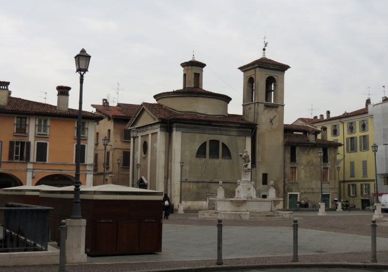 Случайная Италия. Просто погулять. Бергамо-Больцано-Брешиа, март 2017.