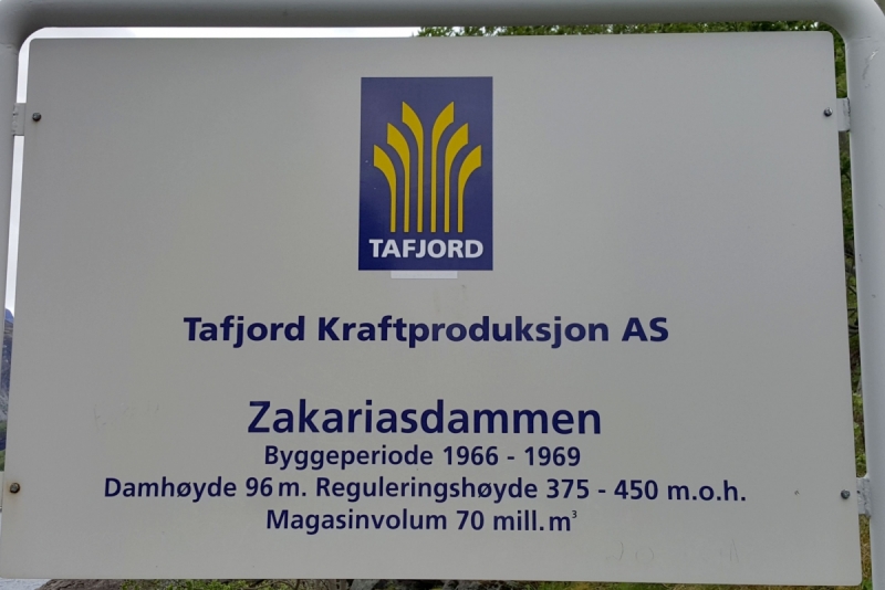 Там на неведомых дорожках...следы людей. Норвегия, регион фьордов, июнь 2017.