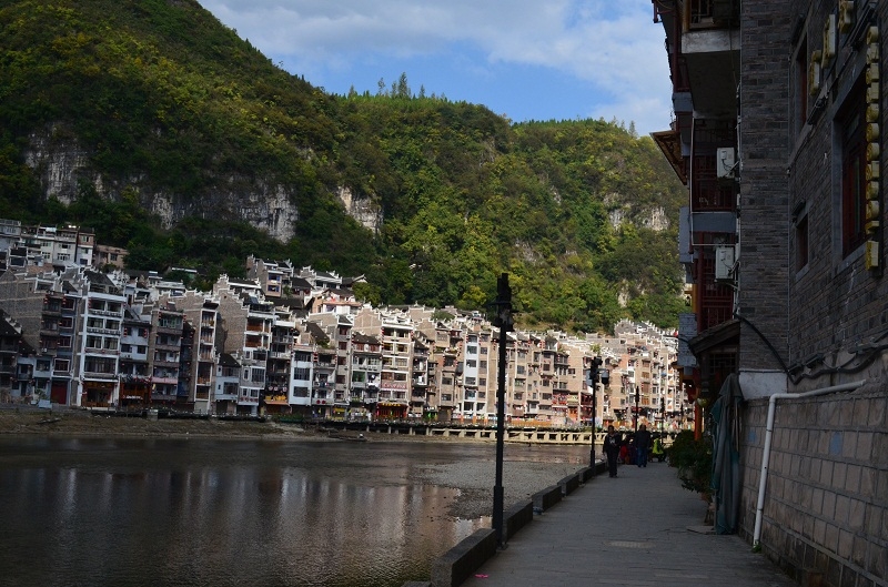 Гуанчжоу - Дачжай - Ченъян - Кайли(Xijiang + Zhenyuan) - Яншо - Гуйлин - Наннин