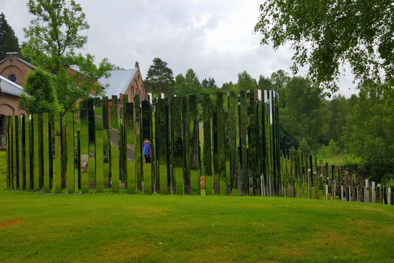Там на неведомых дорожках...следы людей. Норвегия, регион фьордов, июнь 2017.