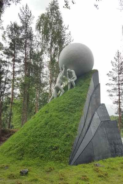 Там на неведомых дорожках...следы людей. Норвегия, регион фьордов, июнь 2017.