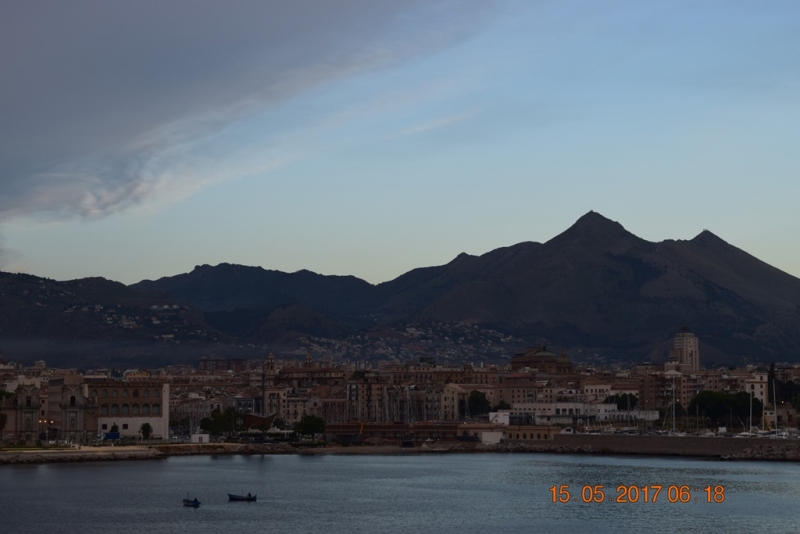 Италия от Венеции до Сиракузы за 15 дней на самолётах, поездах, паромах, автобусе и автомобиле.