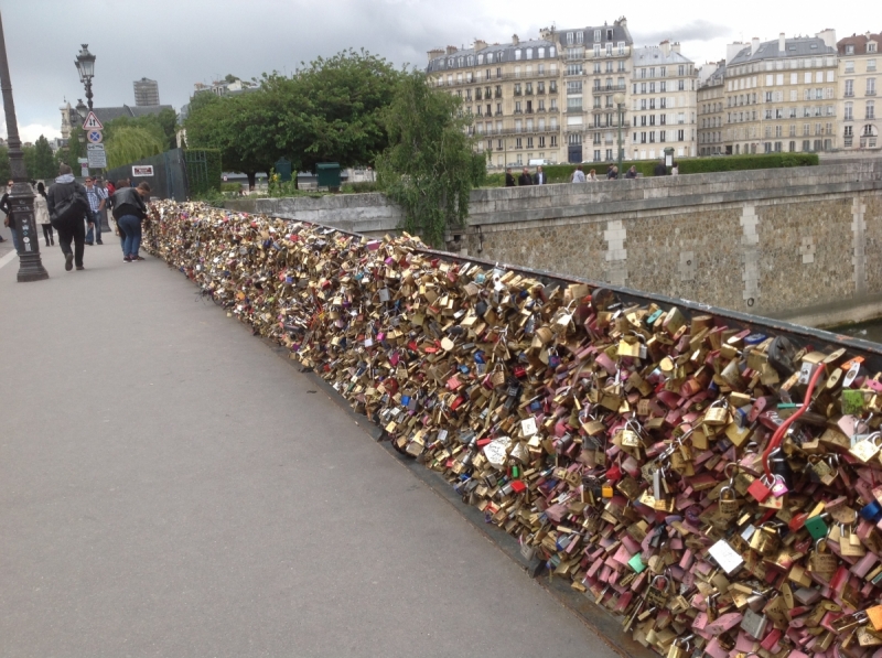 Франция:  Париж