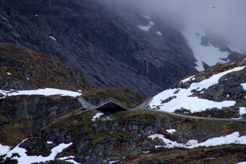 Там на неведомых дорожках...следы людей. Норвегия, регион фьордов, июнь 2017.
