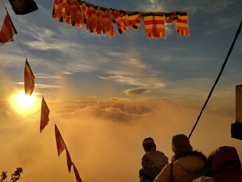 Рассвет на Шри Паде