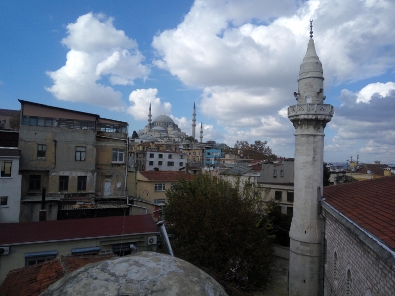 Крыши Валиде-Хан в Стамбуле