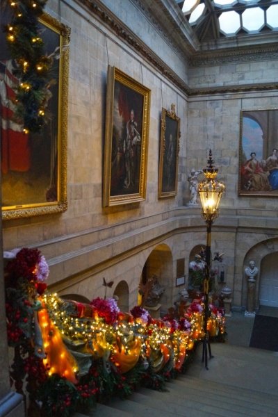 Великобритания в ноябре: рождественские елки, золотой листопад и розы в одном флаконе.