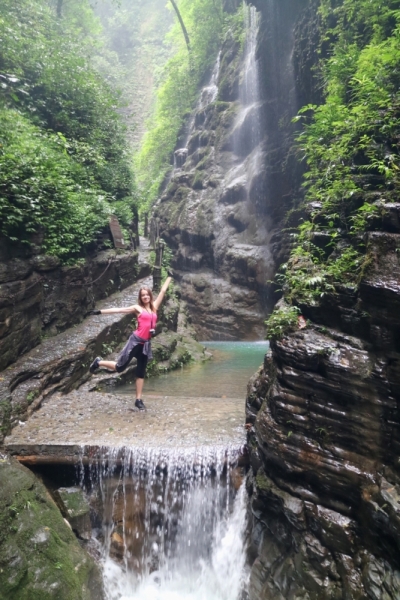 Ущелье Sitting Dragon Gorge (Zuo Long Gorge) рядом с г.Фуронг