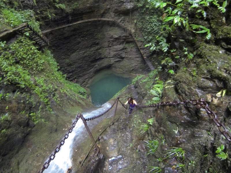 Ущелье Sitting Dragon Gorge (Zuo Long Gorge) рядом с г.Фуронг