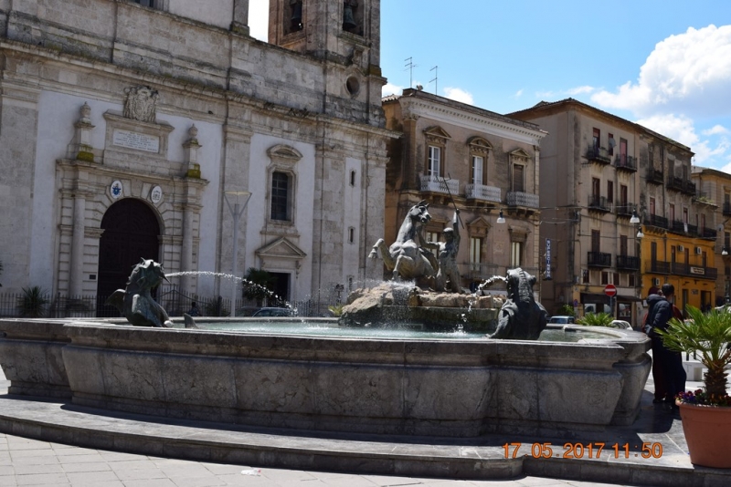 Италия от Венеции до Сиракузы за 15 дней на самолётах, поездах, паромах, автобусе и автомобиле.