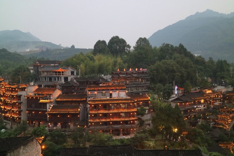 Ущелье Sitting Dragon Gorge (Zuo Long Gorge) рядом с г.Фуронг