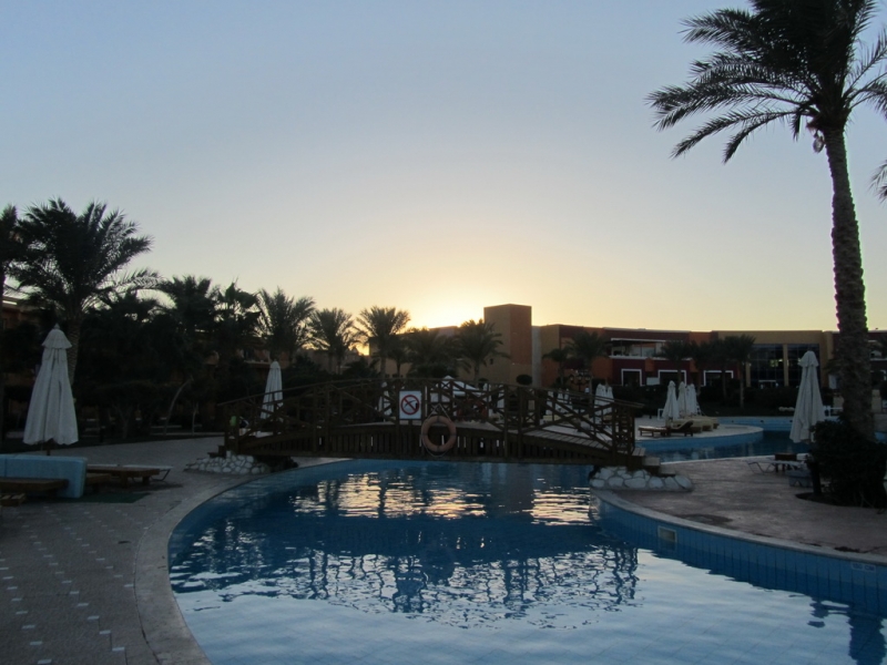 Amwaj Oyoun Resort & SPA Sharm El Sheikh 5* -  если бы там еще и море было…