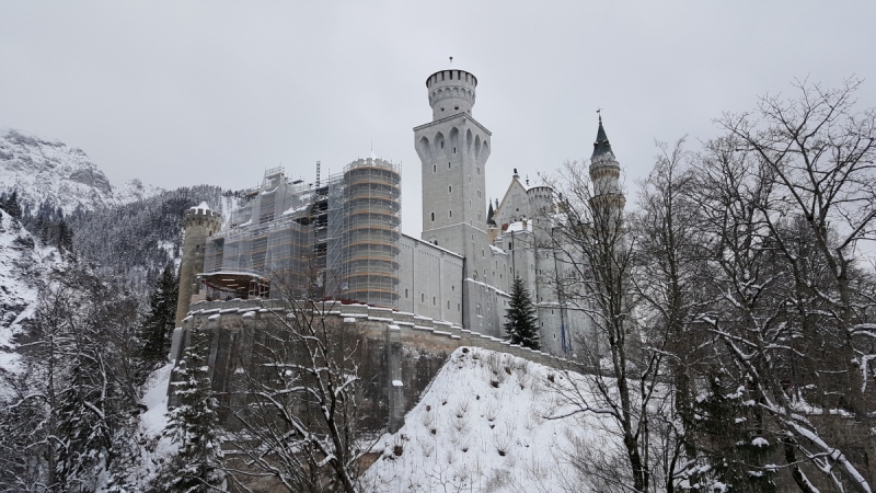 Фюссен, а также Вискирхе - Обераммергау - Гармиш-Партенкирхен, бенедиктинское аббатство Этталь и Königliche Kristall-Therme в Швангау в декабре