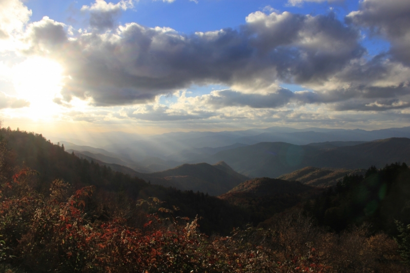 Осень в золоте и багрянце не стеснялась восхищать. Blue Ridge Parkway. 18-22 октября 2016 года.