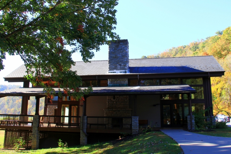 Осень в золоте и багрянце не стеснялась восхищать. Blue Ridge Parkway. 18-22 октября 2016 года.