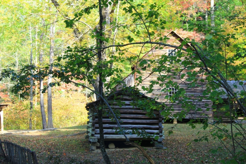 Осень в золоте и багрянце не стеснялась восхищать. Blue Ridge Parkway. 18-22 октября 2016 года.