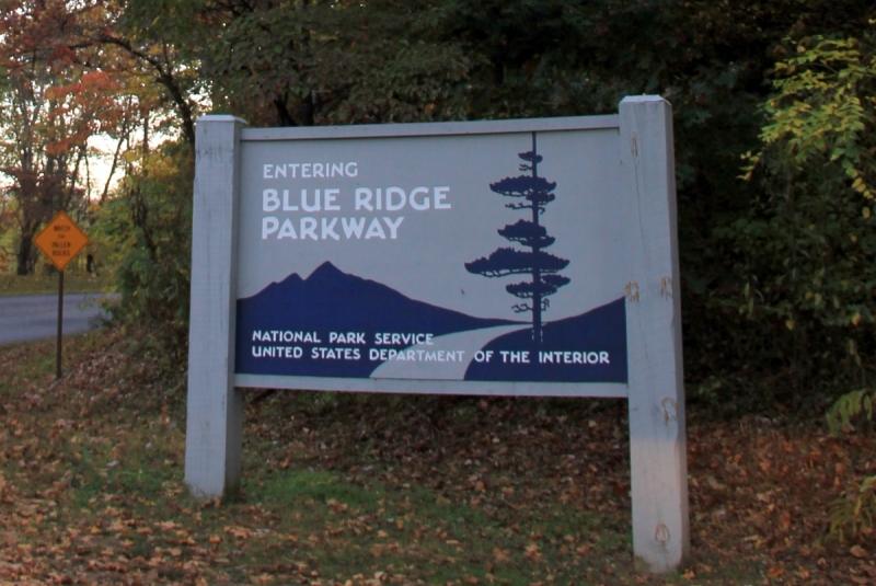 Осень в золоте и багрянце не стеснялась восхищать. Blue Ridge Parkway. 18-22 октября 2016 года.