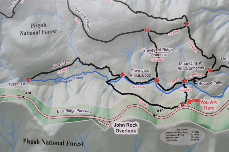 Осень в золоте и багрянце не стеснялась восхищать. Blue Ridge Parkway. 18-22 октября 2016 года.