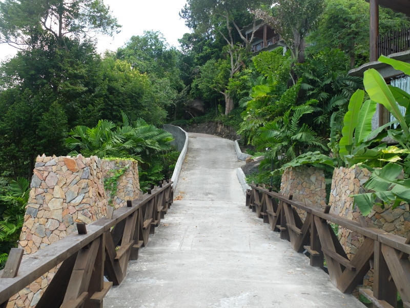 Панган: Thong Nai Pan Noi и Thong Nai Pan Yai