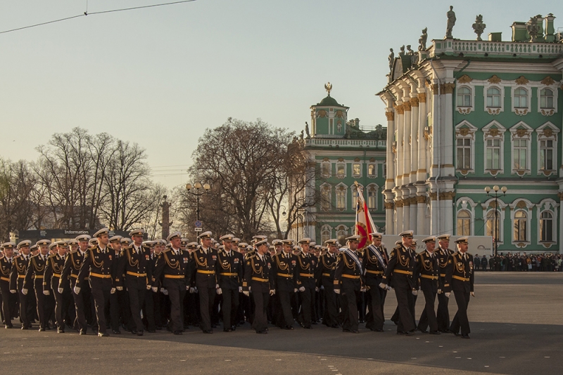 Санкт-Петербург на майские 2017: первоцветы, Петергоф, прогулки, Победа, погода