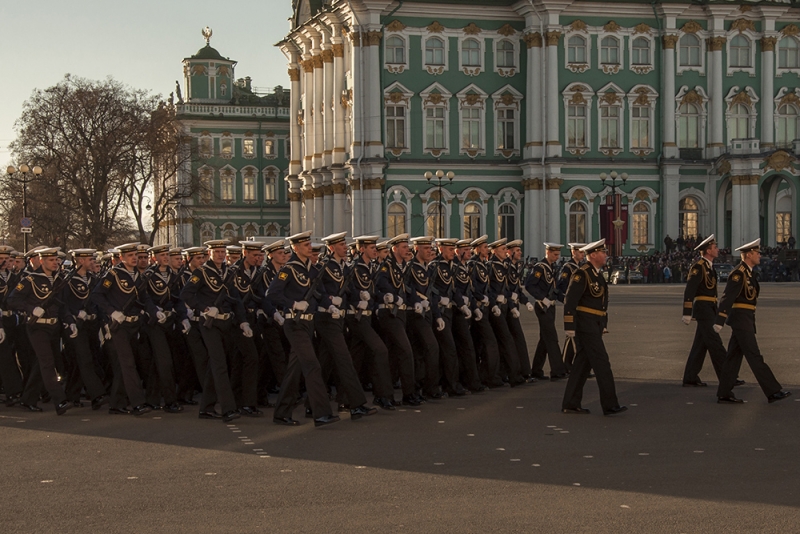 Санкт-Петербург на майские 2017: первоцветы, Петергоф, прогулки, Победа, погода