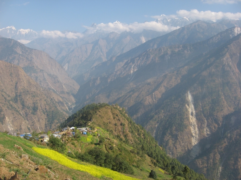 От Татопани к Татопани с видом на Ганеш химал