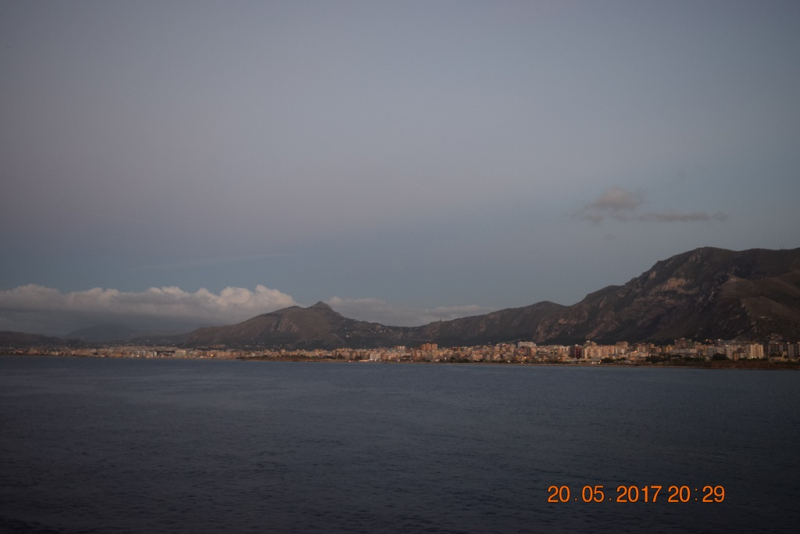 Италия от Венеции до Сиракузы за 15 дней на самолётах, поездах, паромах, автобусе и автомобиле.