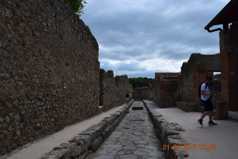 Италия от Венеции до Сиракузы за 15 дней на самолётах, поездах, паромах, автобусе и автомобиле.