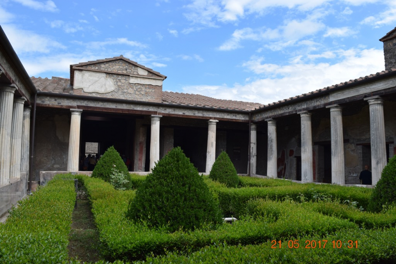 Италия от Венеции до Сиракузы за 15 дней на самолётах, поездах, паромах, автобусе и автомобиле.