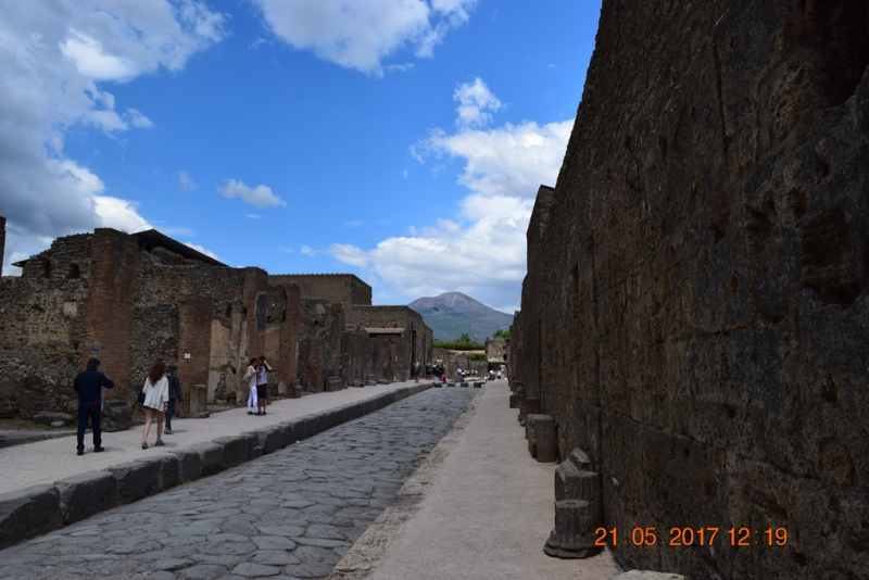 Италия от Венеции до Сиракузы за 15 дней на самолётах, поездах, паромах, автобусе и автомобиле.