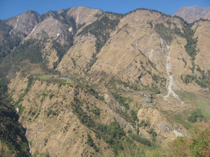 От Татопани к Татопани с видом на Ганеш химал