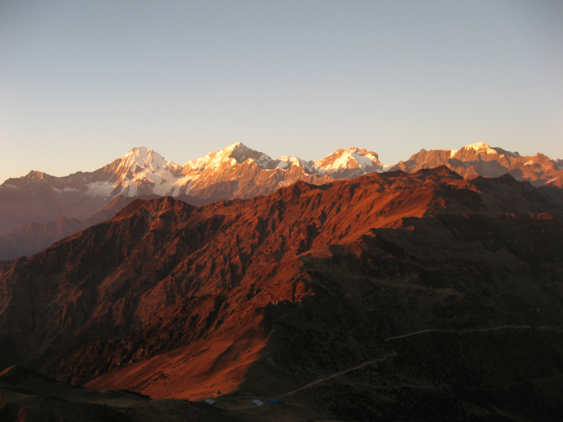 От Татопани к Татопани с видом на Ганеш химал