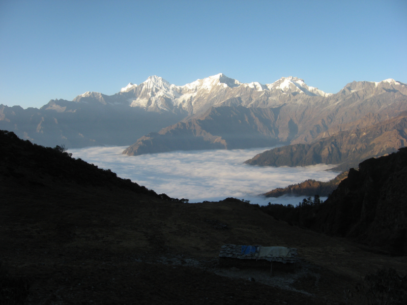 От Татопани к Татопани с видом на Ганеш химал