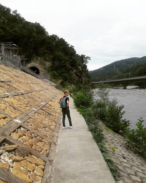 По дороге к месту силы. Водопад Пасть дракона.