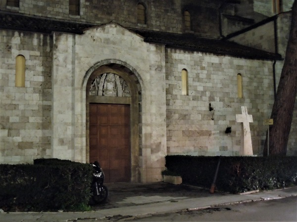 2018, янв. Жемчужинки Марке: травертиновый Асколи-Пичено (очень подробно) и ярко-рыжая Оффида (набегом). Без а/м.