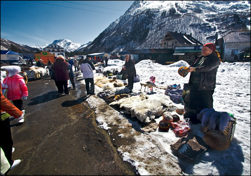 Чегет - Эльбрус за один день (Трафик!)
