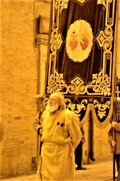 2018, янв. Жемчужинки Марке: травертиновый Асколи-Пичено (очень подробно) и ярко-рыжая Оффида (набегом). Без а/м.