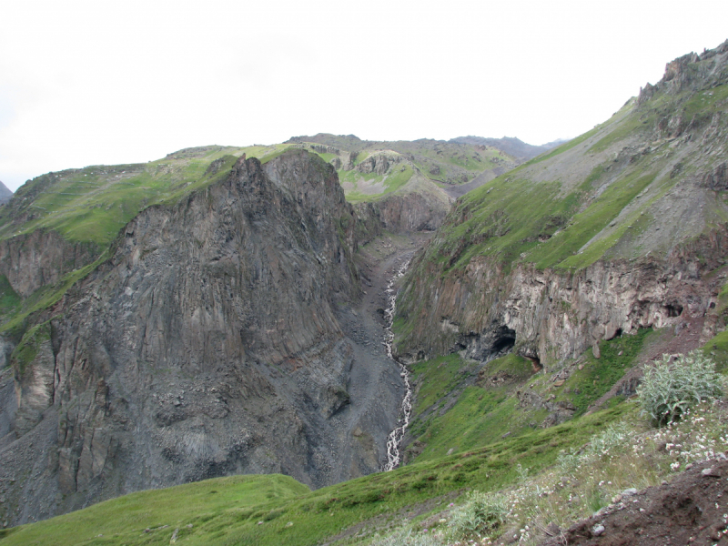 Прогулки с облаками и выше: восхождение на Эльбрус с юга в августе 2018 года
