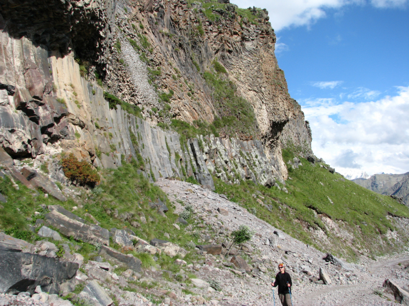 Прогулки с облаками и выше: восхождение на Эльбрус с юга в августе 2018 года