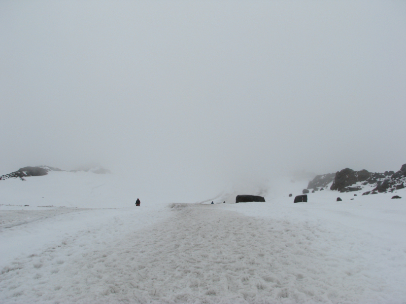 Прогулки с облаками и выше: восхождение на Эльбрус с юга в августе 2018 года